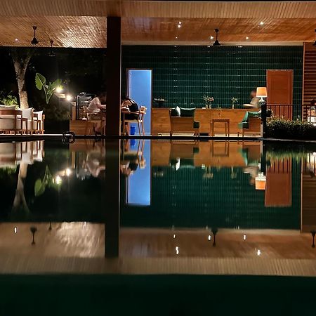 Sanglung Villas & Suites Кубутамбахан Экстерьер фото